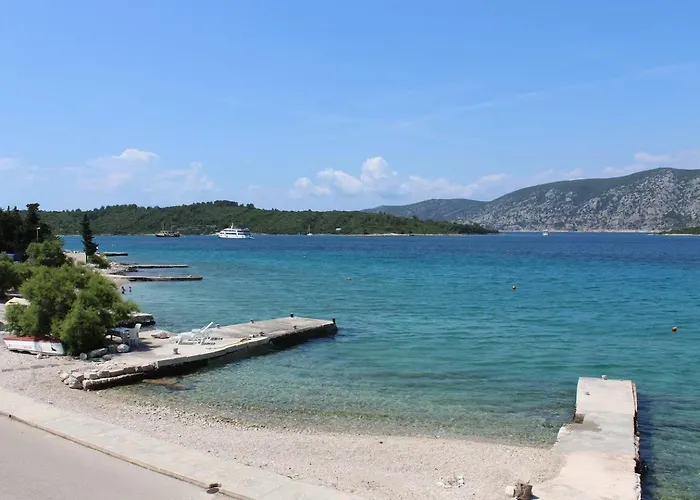 公寓 By The Sea Kneza, - 25133 *