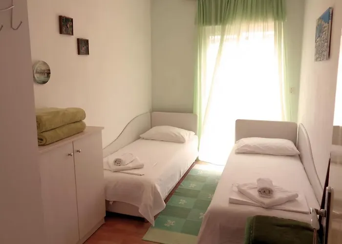 公寓 By The Sea Kneza, - 25133 科尔丘拉