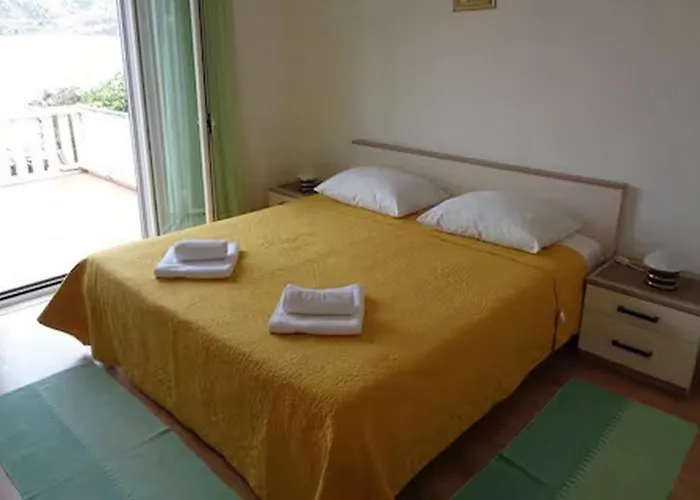 By The Sea Kneza, - 25133